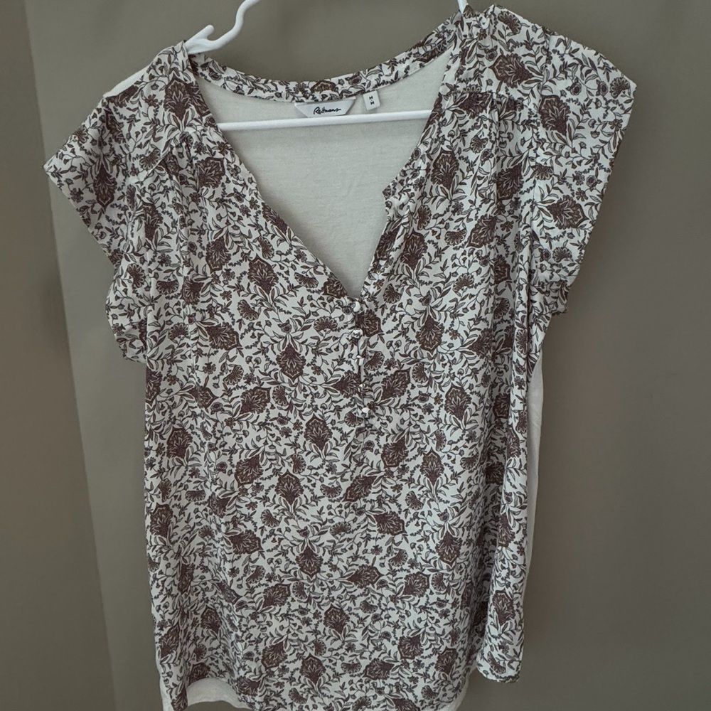 NWOT Reitmans Women's Floral Blouse